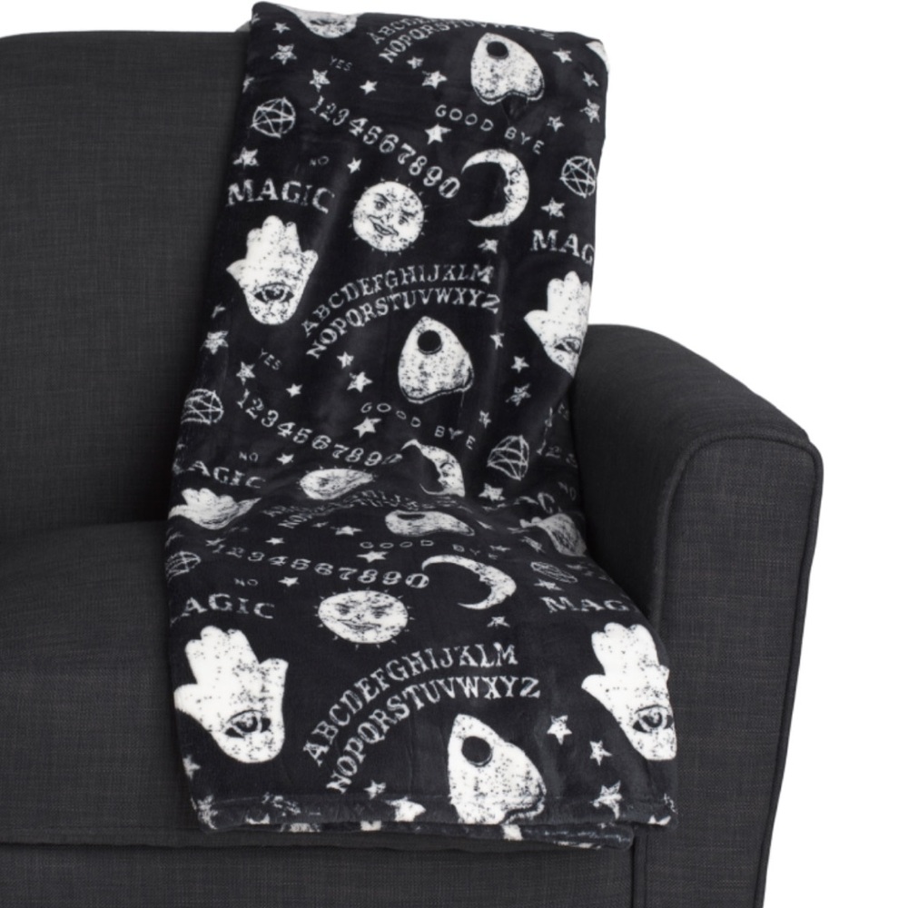 ARTISAN 34 Oversized 50” x 70” Celestial Throw